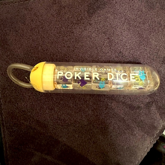 NWT🎲INVISIBLE GAMES ACRYLIC POKER DICE IN STURDY CONTAINER FOR  STORAGE - Picture 2 of 4